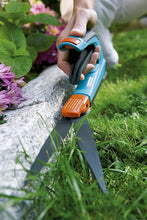 Lade das Bild in den Galerie-Viewer, Gardena Comfort Grasschere, drehbar