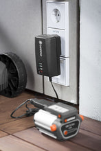 Lade das Bild in den Galerie-Viewer, Gardena System Akku BLi-18