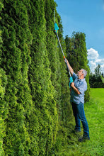 Lade das Bild in den Galerie-Viewer, Gardena Akku-Teleskop-Heckenschere THS 42/18V P4A Ready-To-Use Set